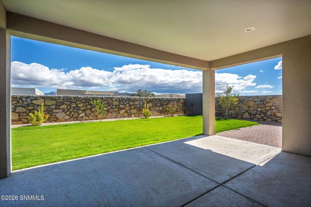 6516 Blackbird Road, Las Cruces, NM 88012