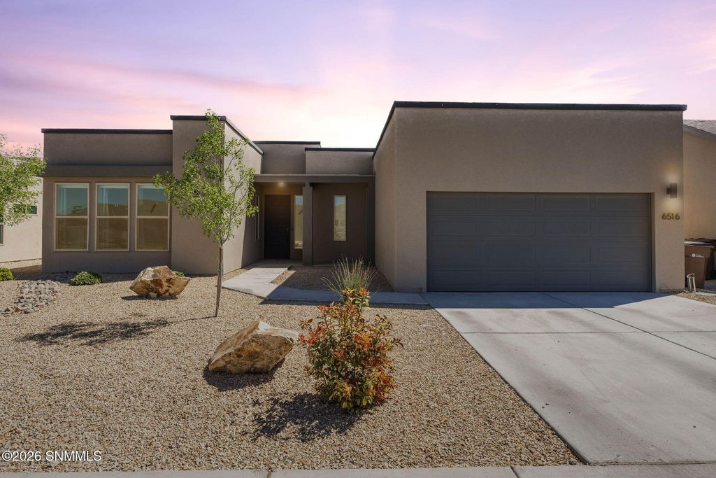 6516 Blackbird Road, Las Cruces, NM 88012