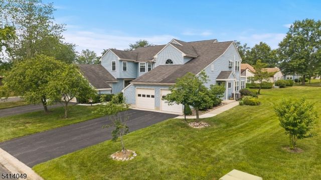 20 Dorchester Dr, Monroe Twp., NJ 08831