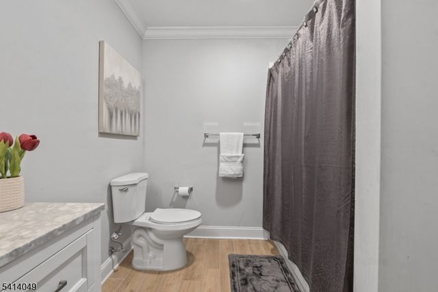 20 Dorchester Dr, Monroe Twp., NJ 08831