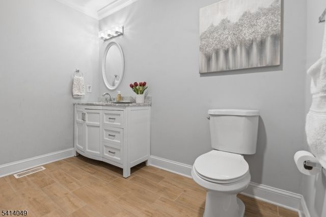 20 Dorchester Dr, Monroe Twp., NJ 08831