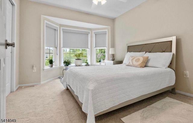 20 Dorchester Dr, Monroe Twp., NJ 08831