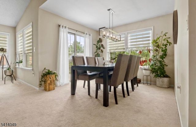 20 Dorchester Dr, Monroe Twp., NJ 08831