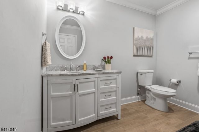 20 Dorchester Dr, Monroe Twp., NJ 08831