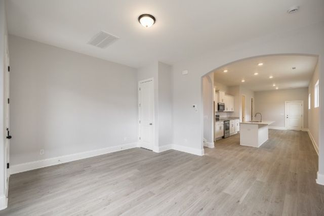 158 Oasis Dr, La Vergne, TN 37086