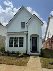 158 Oasis Dr, La Vergne, TN 37086