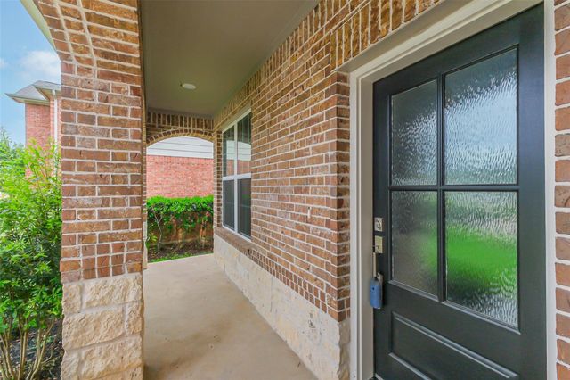 2423 Inlet Court, Fresno, TX 77545