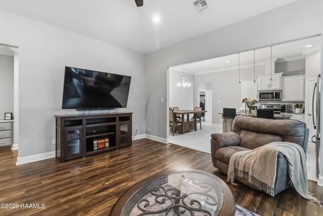 208 Gable Crest Drive, Lafayette, LA 70508