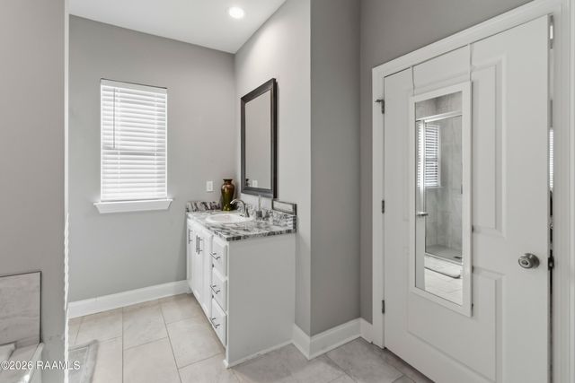 208 Gable Crest Drive, Lafayette, LA 70508