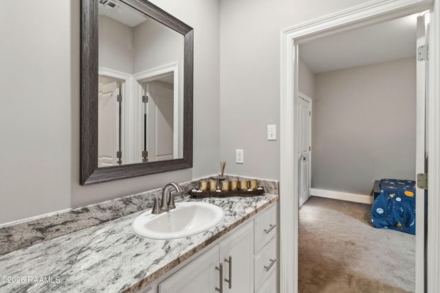 208 Gable Crest Drive, Lafayette, LA 70508