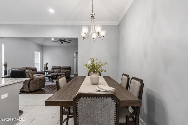 208 Gable Crest Drive, Lafayette, LA 70508