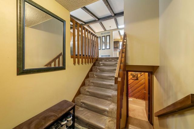 4614 Beacon Hill Road, Eagan, MN 55122