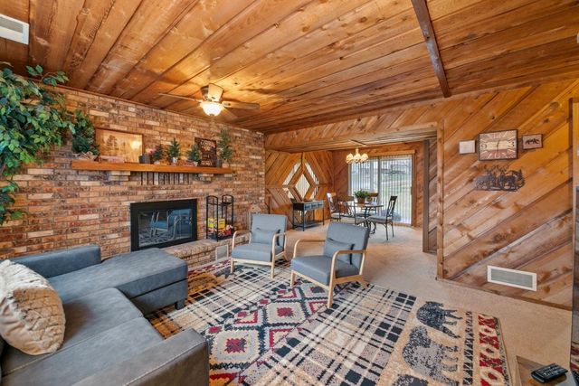 4614 Beacon Hill Road, Eagan, MN 55122