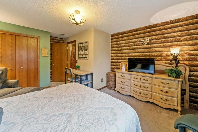 4614 Beacon Hill Road, Eagan, MN 55122