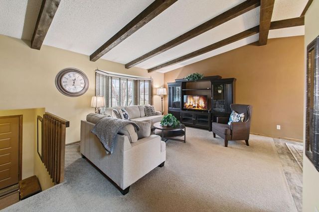 4614 Beacon Hill Road, Eagan, MN 55122