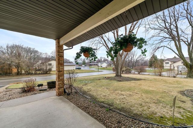 4614 Beacon Hill Road, Eagan, MN 55122