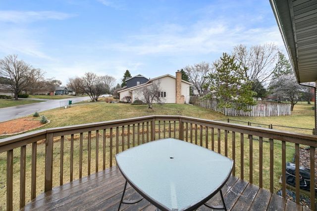 4614 Beacon Hill Road, Eagan, MN 55122