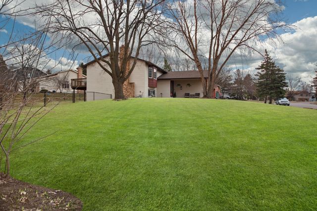 4614 Beacon Hill Road, Eagan, MN 55122