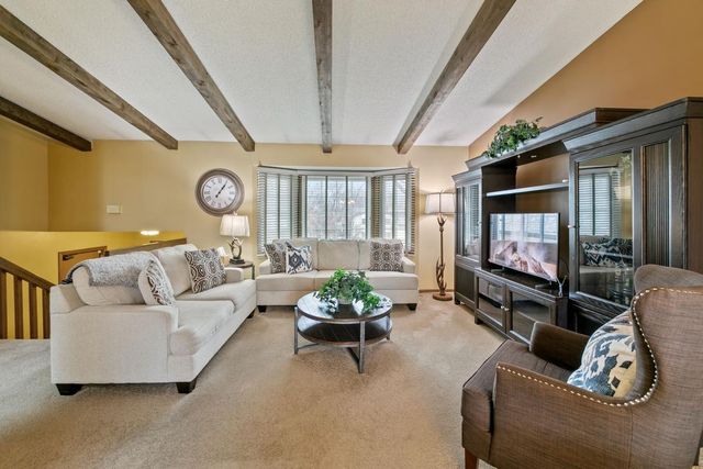 4614 Beacon Hill Road, Eagan, MN 55122