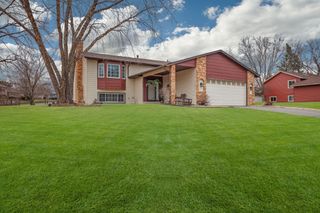 4614 Beacon Hill Road, Eagan, MN 55122