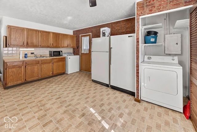 595 N Meridian Street, Greenwood, IN 46143