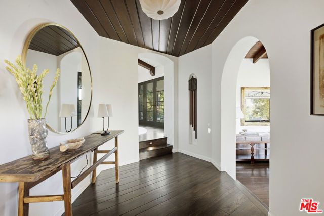 2504 Silver Lake Terrace, Los Angeles, CA 90039