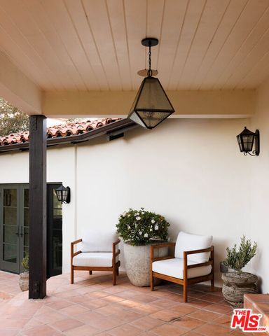 2504 Silver Lake Terrace, Los Angeles, CA 90039