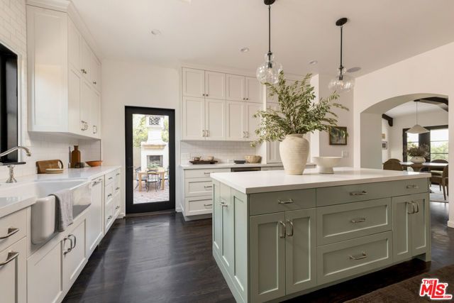 2504 Silver Lake Terrace, Los Angeles, CA 90039