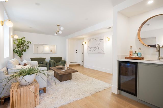 463 44Th St, Oakland, CA 94609