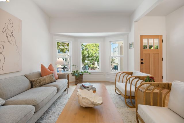 463 44Th St, Oakland, CA 94609