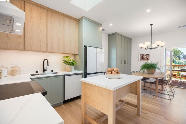 463 44Th St, Oakland, CA 94609
