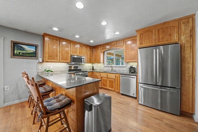 16270 Meadow View Rd, Sutter Creek, CA 95685