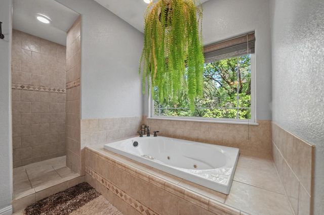 16270 Meadow View Rd, Sutter Creek, CA 95685