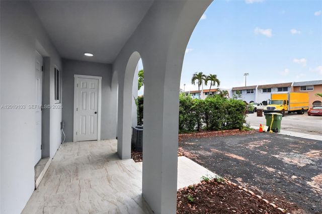 7090 W 2nd Ct 7090, Hialeah, FL 33014
