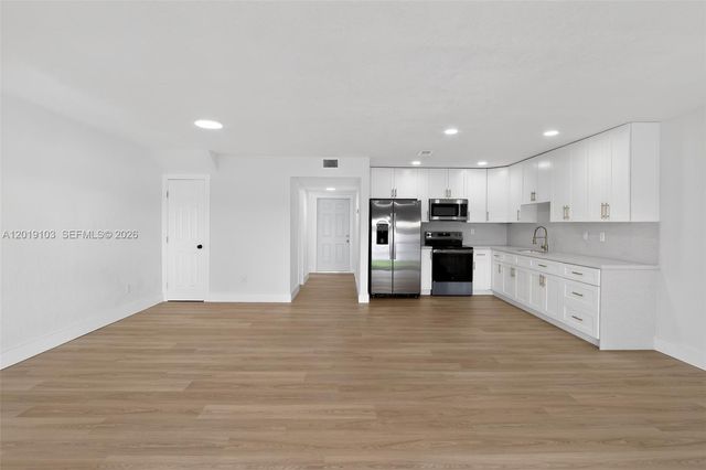 7090 W 2nd Ct 7090, Hialeah, FL 33014