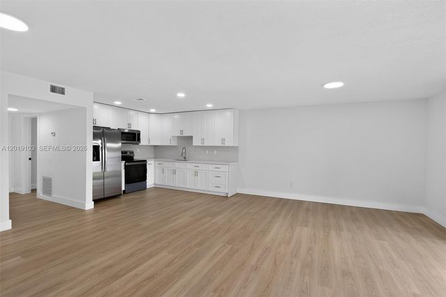 7090 W 2nd Ct 7090, Hialeah, FL 33014
