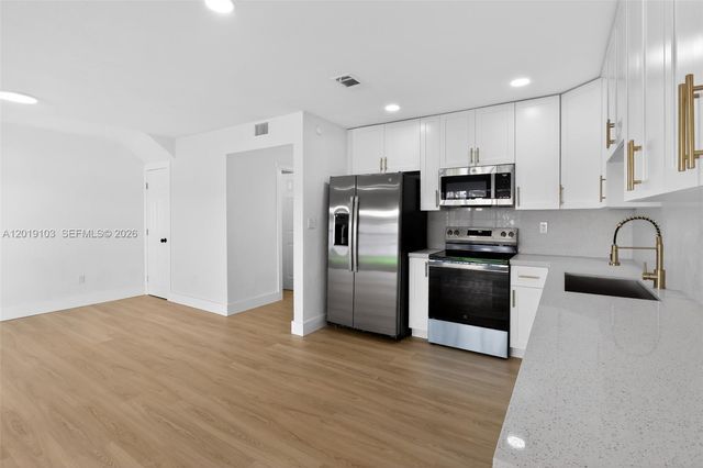 7090 W 2nd Ct 7090, Hialeah, FL 33014