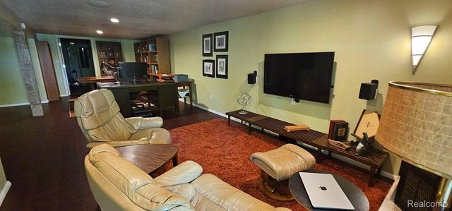 4840 N Flint Road, Edenville Township, MI 48657