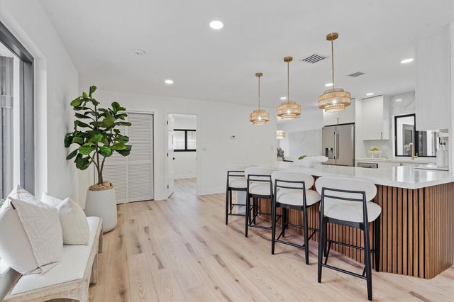 4721 Bayview Drive, Fort Lauderdale, FL 33308