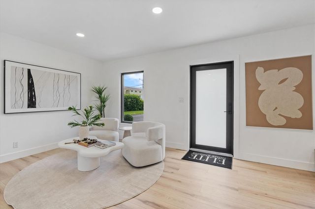 4721 Bayview Drive, Fort Lauderdale, FL 33308