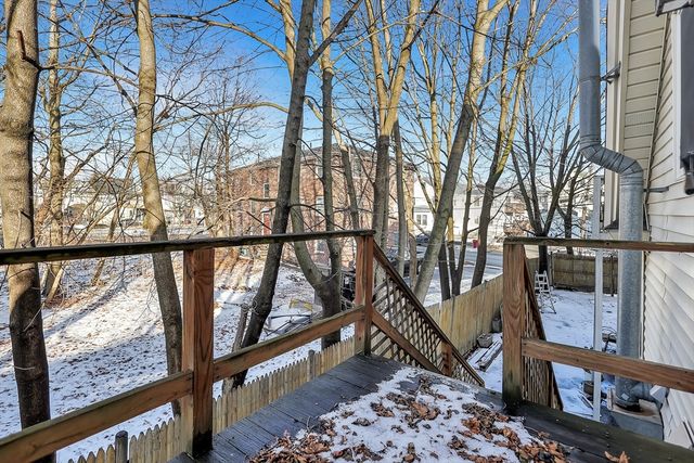 11 Warwick St 3, Lowell, MA 01851