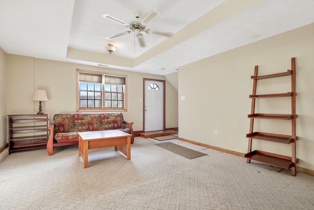 11 Warwick St 3, Lowell, MA 01851