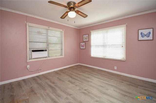 127 S Mesquite Drive, Victoria, TX 77905