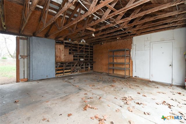 127 S Mesquite Drive, Victoria, TX 77905