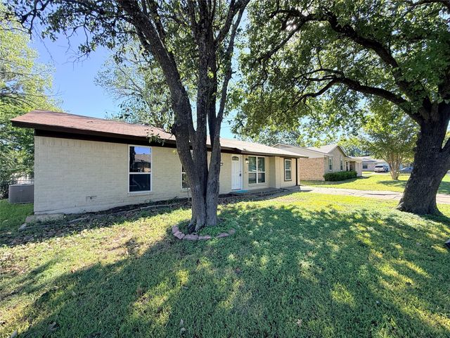 206 Arkansas Street, Sherman, TX 75090