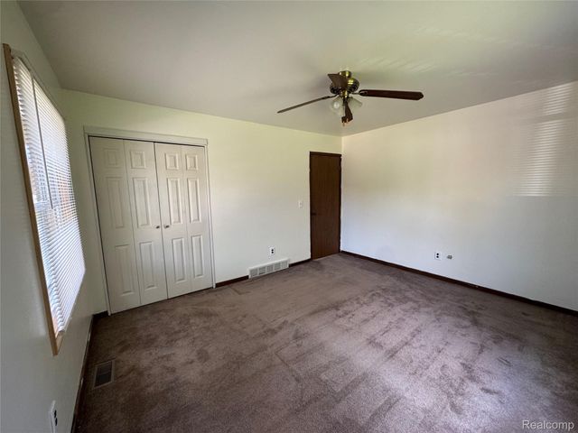 32520 Sutton Road, Chesterfield Township, MI 48047