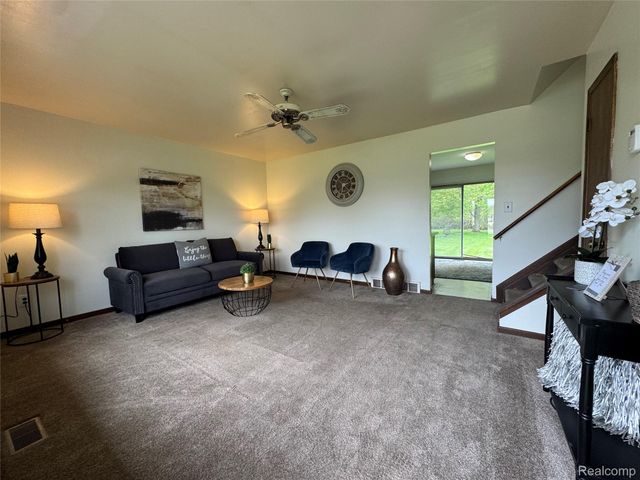 32520 Sutton Road, Chesterfield Township, MI 48047