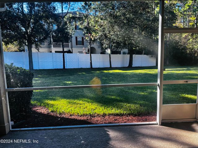 6801 ROUNDLEAF Drive, Jacksonville, FL 32258