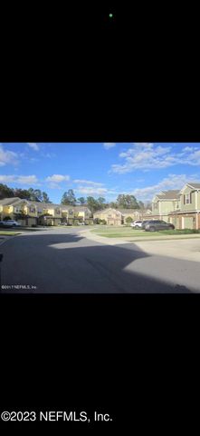 6801 ROUNDLEAF Drive, Jacksonville, FL 32258