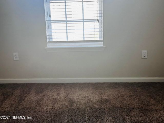 6801 ROUNDLEAF Drive, Jacksonville, FL 32258